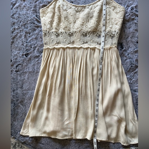 Deja Vu Cream Lace Babydoll Spaghetti Strap Mini Dress Lined Size Large EUC - Picture 13 of 16